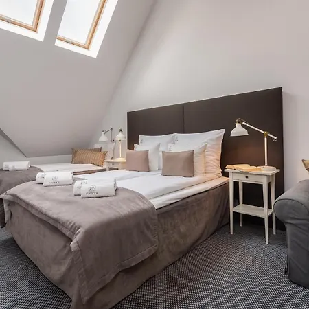 Flatbook - 4 Sypialni, Jacuzzi I Sauna 미코세보