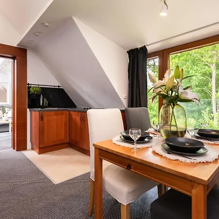 아파트 Flatbook - 4 Sypialni, Jacuzzi I Sauna 미코세보