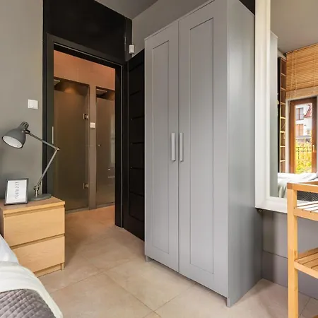 Flatbook - 4 Sypialni, Jacuzzi I Sauna