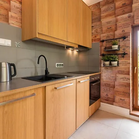 Flatbook - 4 Sypialni, Jacuzzi I Sauna