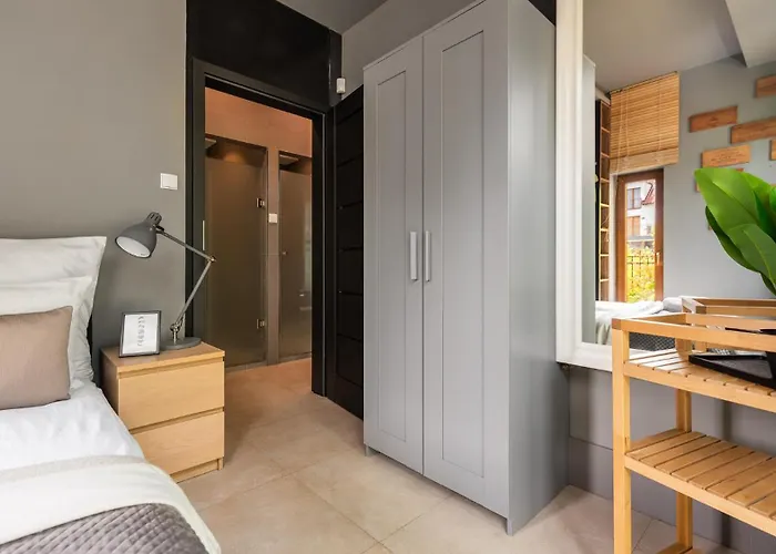 Flatbook - 4 Sypialni, Jacuzzi I Sauna