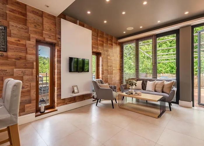 Flatbook - 4 Sypialni, Jacuzzi I Sauna アパート *