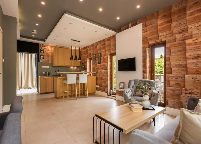 Flatbook - 4 Sypialni, Jacuzzi I Sauna アパート ミコシェボ